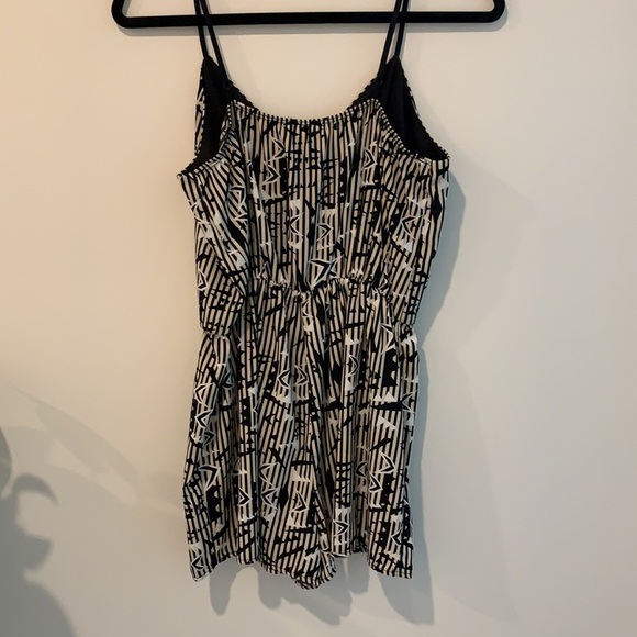 Women’s Geometric Print Spaghetti Strap Romper Shorts Set Coord Summer Coverup - Picture 4 of 4